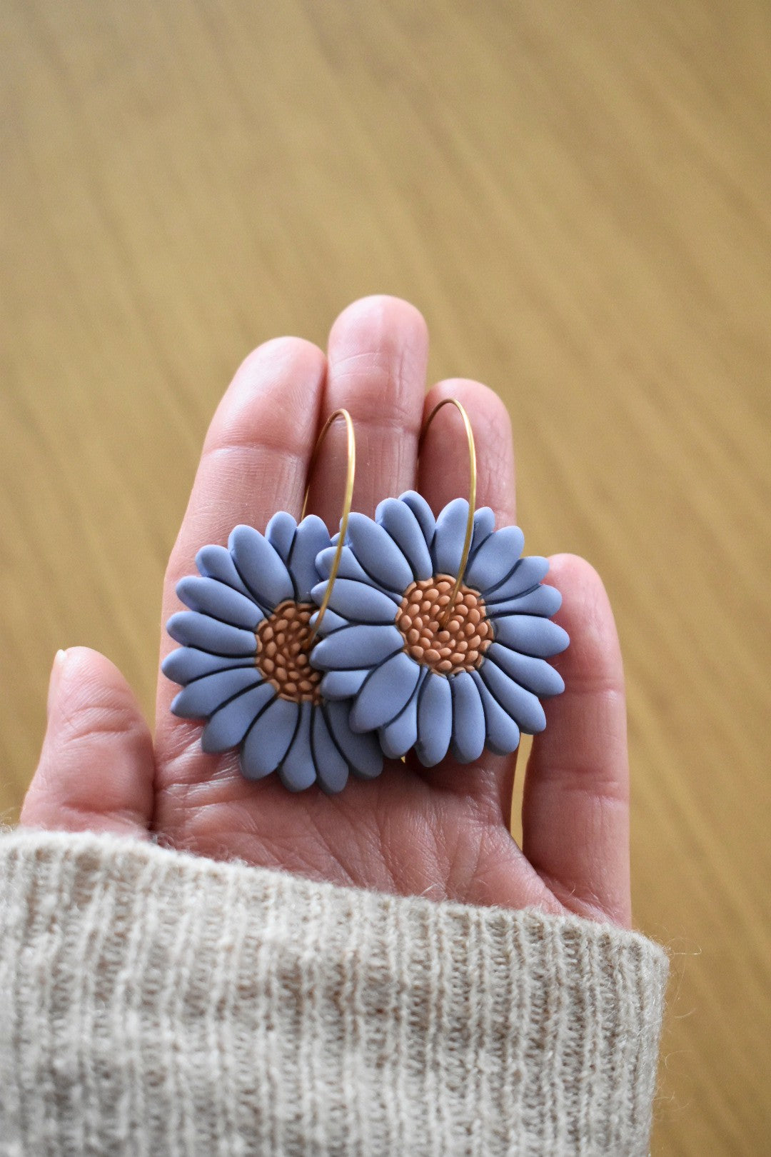 Boucles d'oreilles "DAISY" violettes