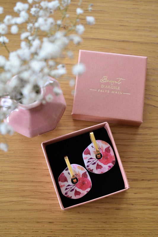 Pampilles organiques, motif fleurs rouges