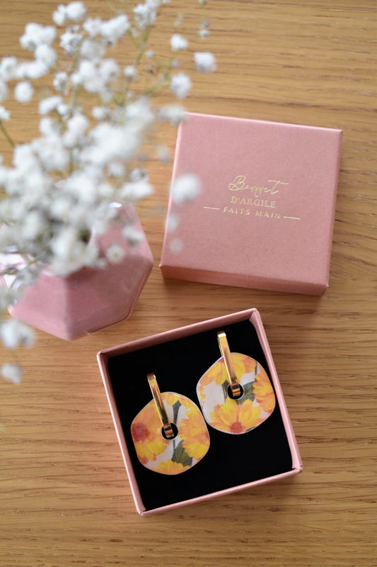 Pampilles organiques, motif fleurs jaunes