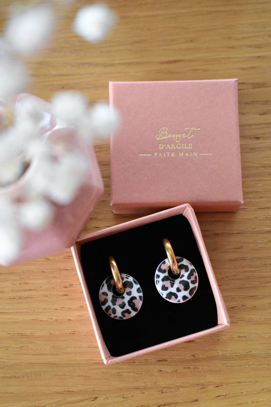 Mini pampilles, motif léopard fond blanc